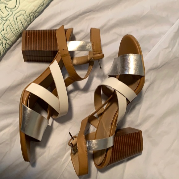 Summer sandals size 8 - Picture 1 of 3